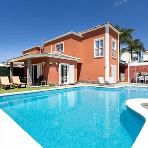 Holiday home Chloe Tenerifesummervillas Giant Private Pool 11 Meters Long, Costa Adeje (Tenerife)